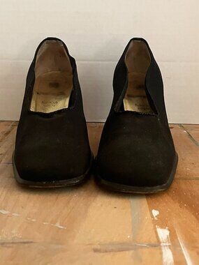 VTG 90s Bruno Magli Black Fabric Pumps with Square Toe & Stacked Heel Size 7.5
